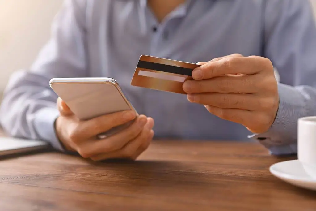 Sfaturi pentru a cumpăra sigur și inteligent online